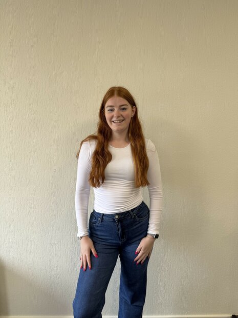 Chlo&eacute; top long White